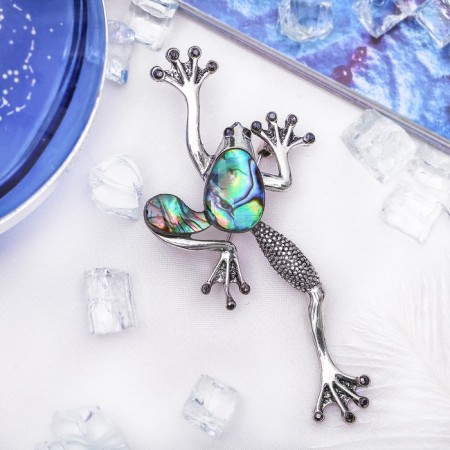 Brooch "Galiotis" Frog Nototrem, green color in black silver