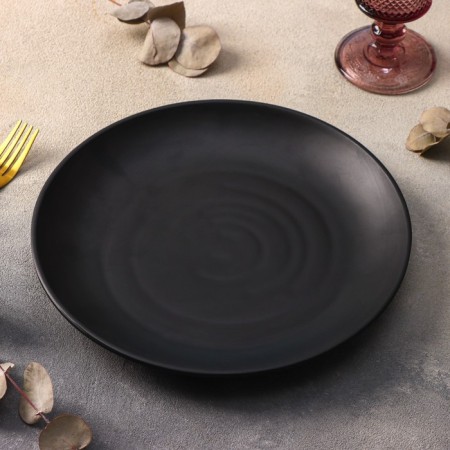 Plastic plate "Black East", d = 25.5 cm, black color-1