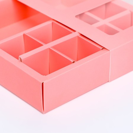 Box for 8 sweets + chocolate, with a window, pink, 17.7 x 17.7 x 3.8 cm-3