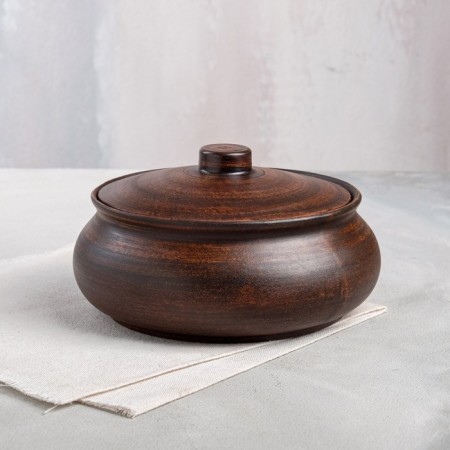 A baking pot with a lid "Poly", smooth, red clay, 1 liter