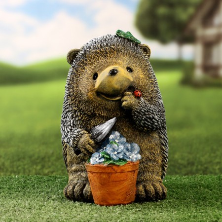 Garden figure "Hedgehog with a pot of flowers" 25x19.5x16cm