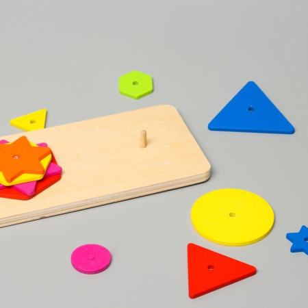 Developing game "Geometric figures by cards" 10x30x1 cm-3