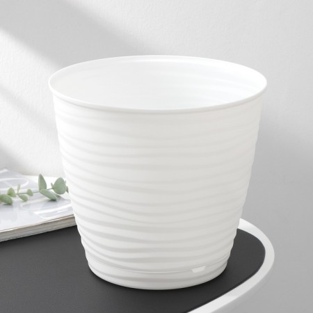 Pot for flowers with a Saffron pallet, 5.4 l, d = 22.4 cm, h = 20.5 cm, white color