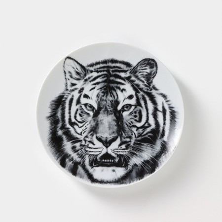 Porcelain plate "Tiger", d = 20 cm, white