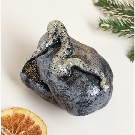 Figure "Snake on Stone" silver, 8x11.5cm