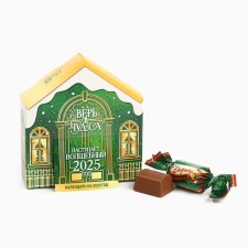 Sweets in a box with a letter 