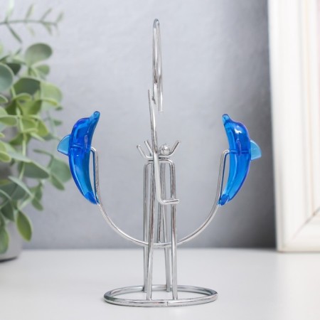 Dolphins pendulum one after another with a ring of 6.5 x 6.5 x 14 cm
