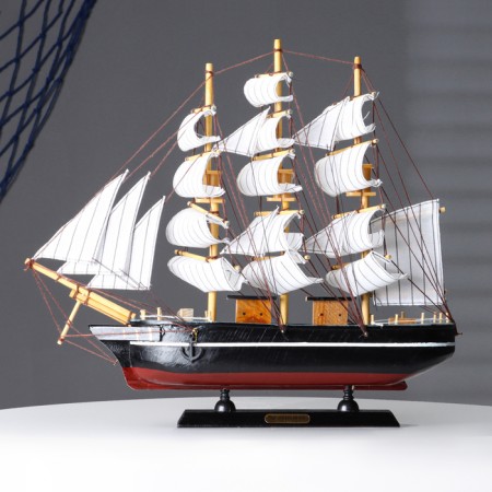 The La Fudr ship is three -masted with white sails, 40*5.5*33cm