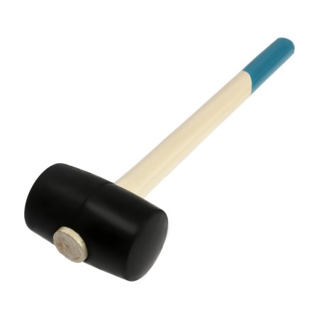 Kiyanka tundra, wooden handle, black rubber, 650 g