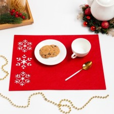 A set of New Year's napkins of the Dolyan 