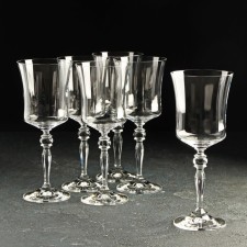 Set of glasses for the wine 