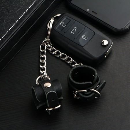 Leather keychain for a car key, handcuffs, genuine leather-2