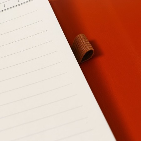 Organizer on the rings of A6+, 80 sheets, leatherette, with a valve, a line, with a handle, in a gift box, brown-6