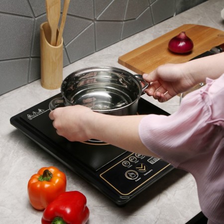 Electric tile Luazon LIP-001, induction, 1 burner, 2100 watts, black-1