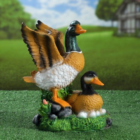 Garden figure "Duck with Selezem" 35cm-3