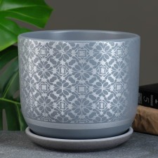Flower pot 