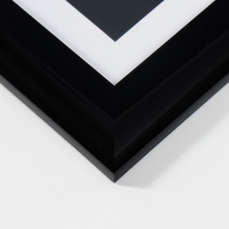 Plastic photo frame 15x20 cm 742 Black glossy (plastic screen)-2
