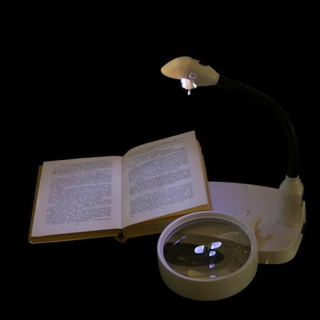 Lupa desktop 10x d = 12 cm, on a flexible leg with backlight, white-3