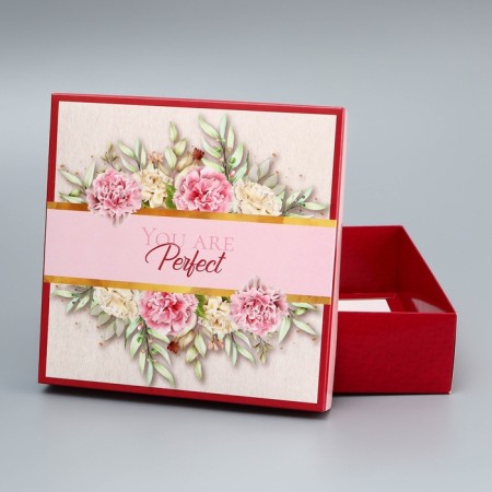 The box is folding, the lid is “you are beautiful”, 20 x 20 x 6 cm without a window-4