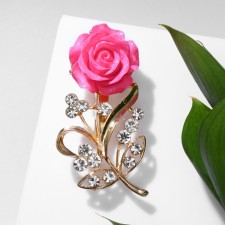 Brooch 