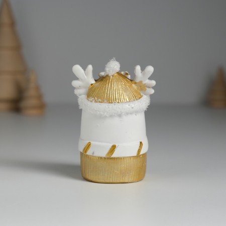 Polystone souvenir "Deer white in a hat and scarf" 4x4x7 cm-3