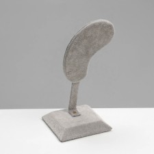 Steering for earrings 