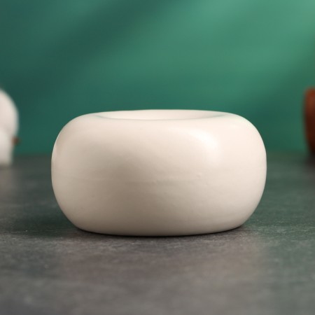 Climber "Edward" White gloss, 4x7x7cm-1