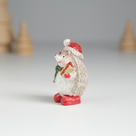 Polystone souvenir "Hedgehog in the red cap and boots" mix 2.8x2.8x4.7 cm-2