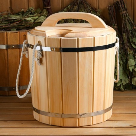 Waren 20l. Cedar, with a lid-2