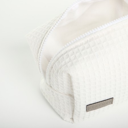 Cosmetic bag at the lightning textura, white color-8