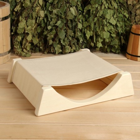 The headrest is soft, 38 × 32 × 9 cm