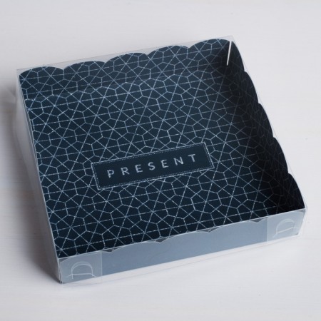 Cookie box, confectionery packaging with PVC lid, Present, 15 x 15 x 3 cm