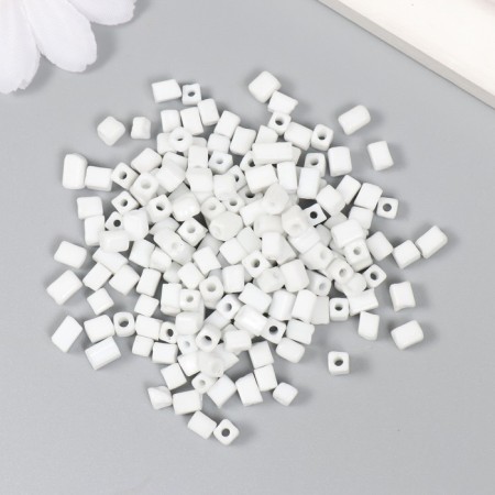 Cube glass 4x4 mm "Snow White" set 20 grams-1