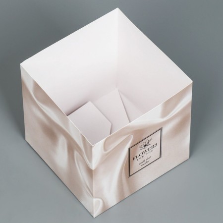 Gift box for flowers with PVC lid, packaging, "silk", 12 x 12 x 12 cm-3