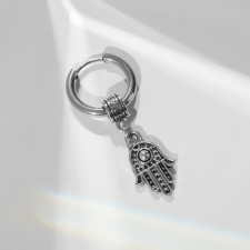 Piercing in the ear 