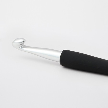 Aluminum hook for knitting KNITPRO with an ergonomic handle, 5.50 mm, 30818-1