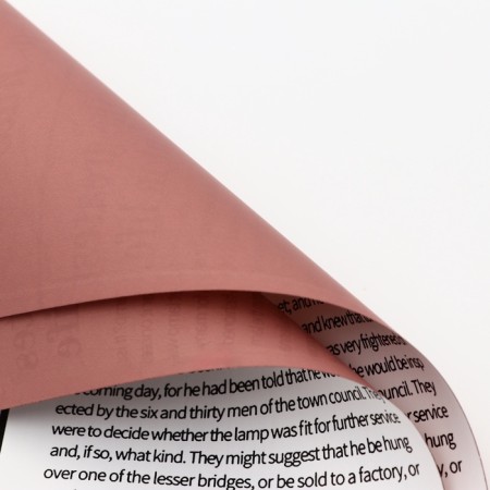 Matal film double -sided "newspaper" red, 0.58 x 0.58 m