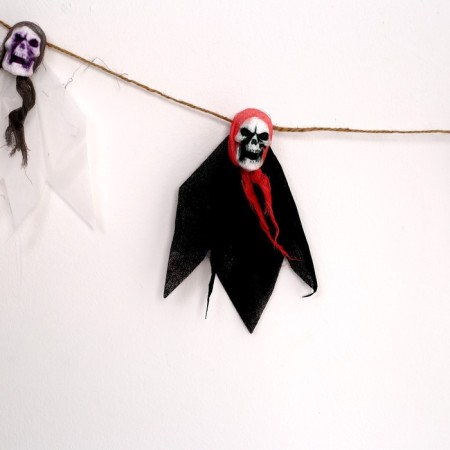 Carnival garland "Skull" 4 pcs., 67 cm-2