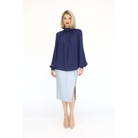 Blouse with the assembly on the front, size 52-3