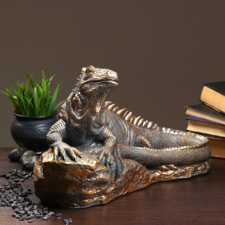 Figure "Iguan" bronze, silver, 23x46x27cm