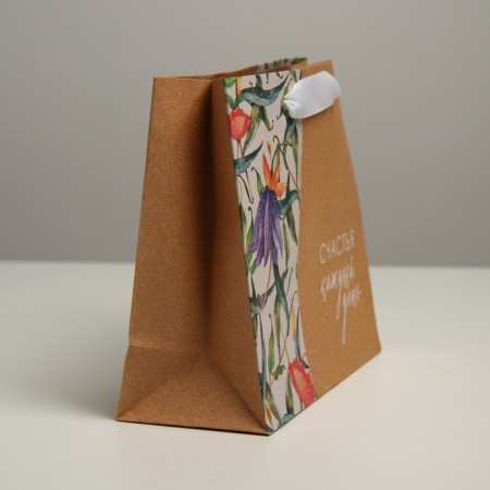 Gift Crafts, Packaging, "Happiness", 22 x 17.5 x 8 cm-1