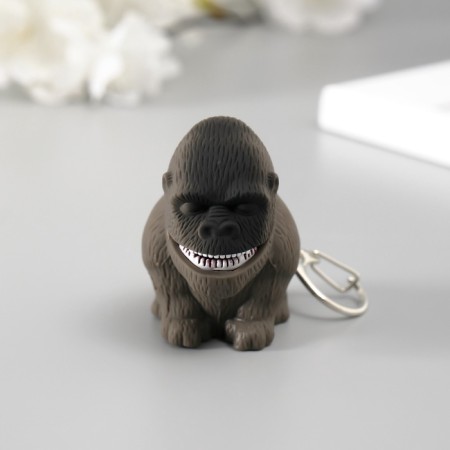 Light light on the Ring "Gorilla" opens his mouth