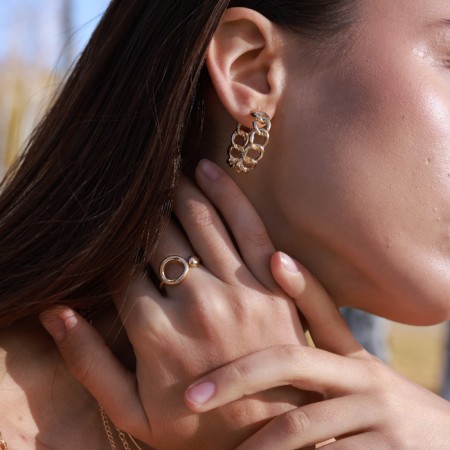 The ring "minimal" circles duet, color gold, dimensionless-3