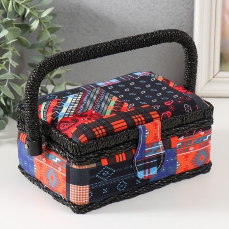 Casket for needlework "Pechvork. Patterns" 18x12x9.5 cm