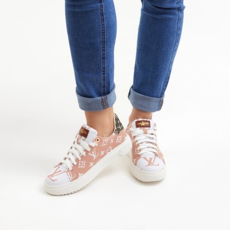 Women's sneakers, powder color, size 38-1