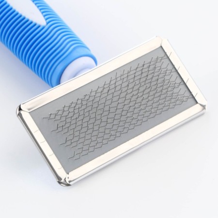 Pudder without drops with a corrugated rubber handle 9 x 15 cm, white-blue-2