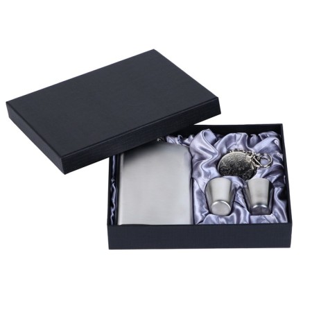 Gift set 4 in 1: Flake 300 ml, 2 glasses, pocket ashtray