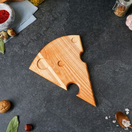 Board for feeding "cheese", 25x20 cm, array of ash