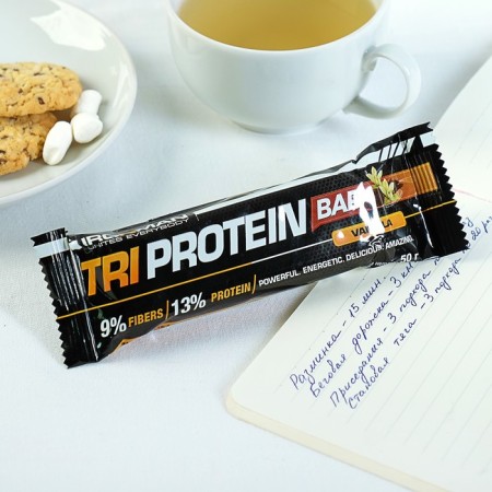 Batonchik Ironman Tri Protein bar, vanilla, dark glaze, sports nutrition, 50 g