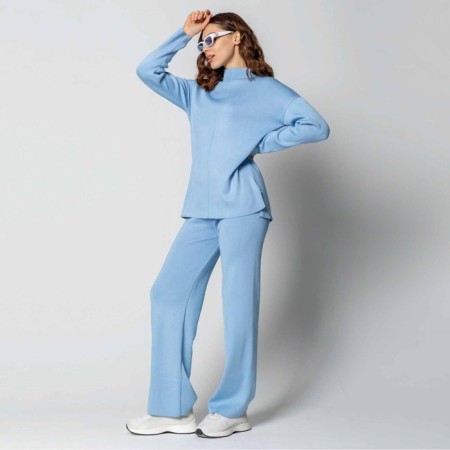 Women's costume (jumper/trousers), blue color, size 44-48 (One size)